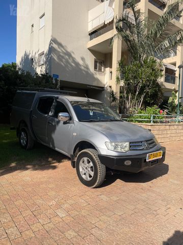 מיצובישי טרייטון / L200