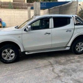 מיצובישי טרייטון / L200