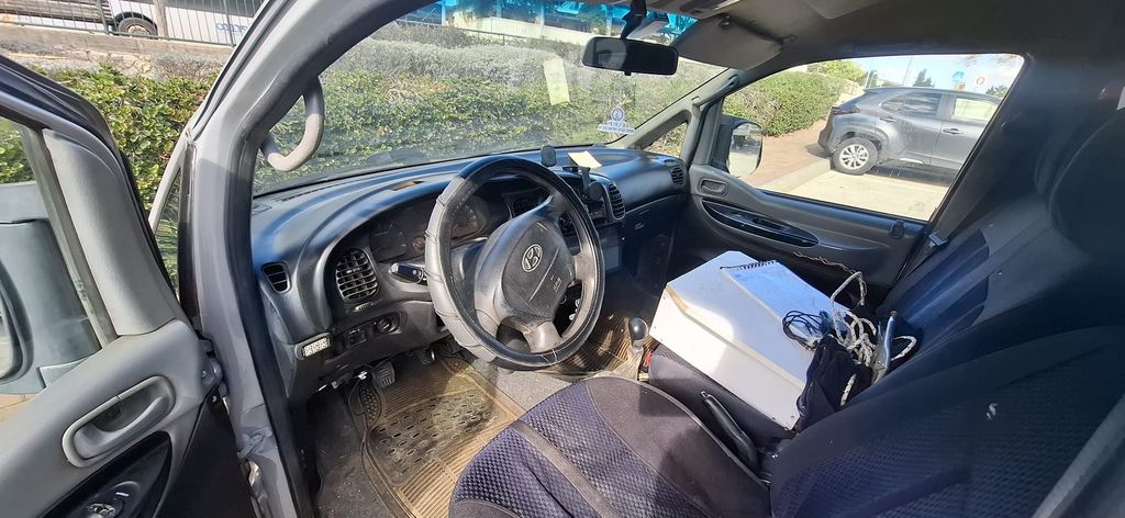 יונדאי H-1 / i800