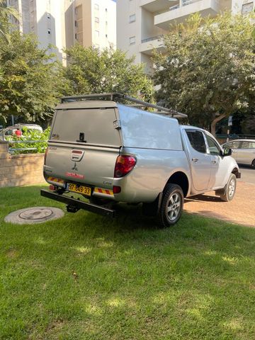 מיצובישי טרייטון / L200
