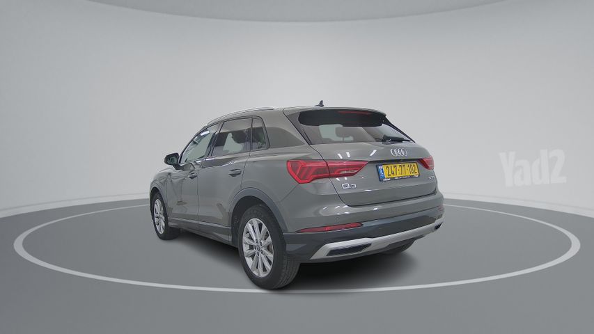 אאודי Q3