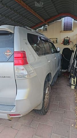 טויוטה לנד קרוזר