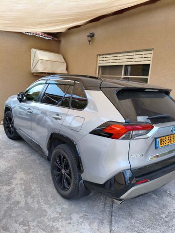 מודעת רכב טויוטה RAV4