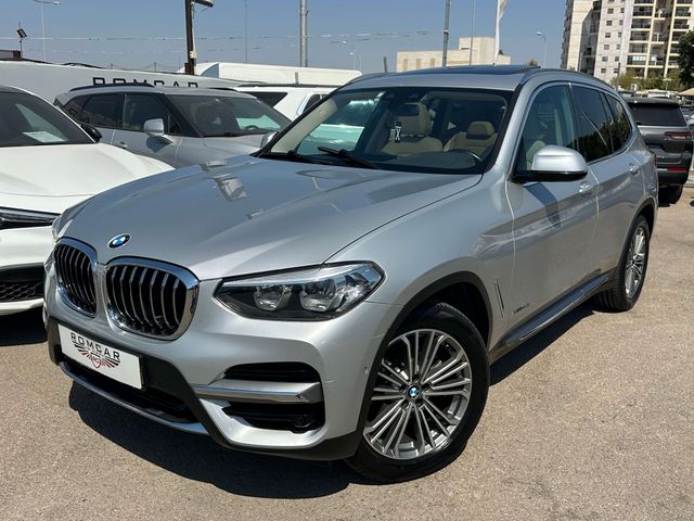 ב מ וו X3