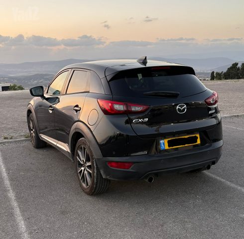 מודעת רכב מאזדה CX-3