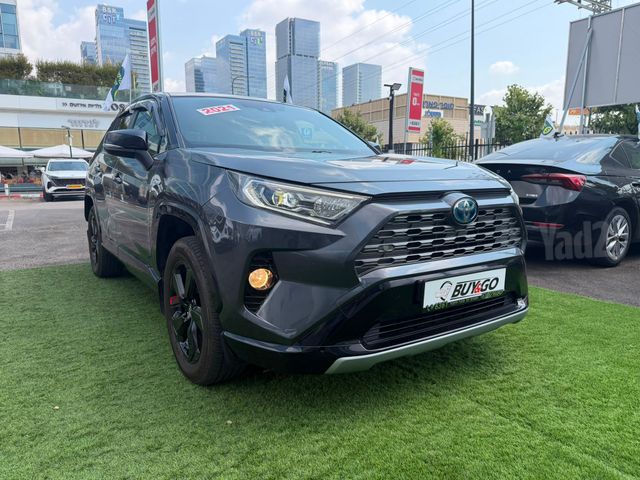 טויוטה RAV4