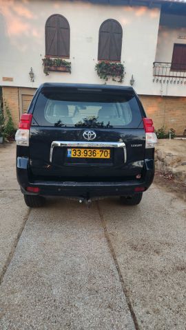 טויוטה לנד קרוזר