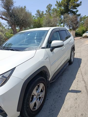 טויוטה RAV4