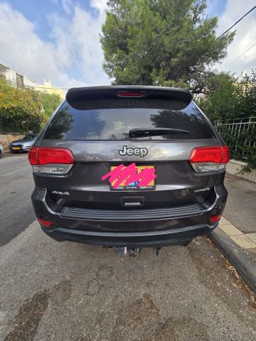מודעת רכב ג'יפ גרנד צ'ירוקי