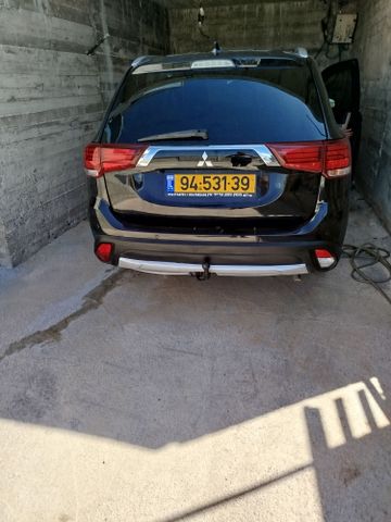 מיצובישי אאוטלנדר