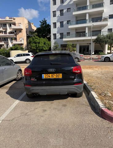 אאודי Q2