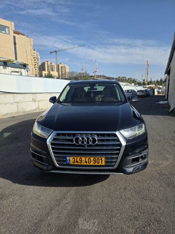 אאודי Q7