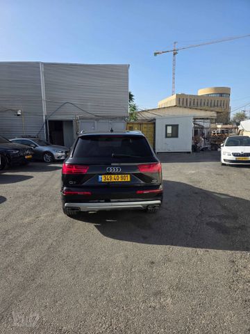 אאודי Q7