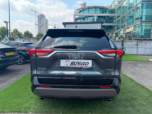 טויוטה RAV4