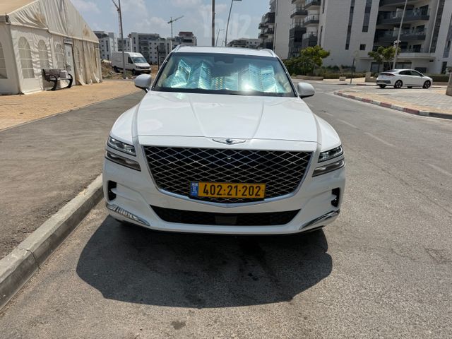 ג'נסיס GV80