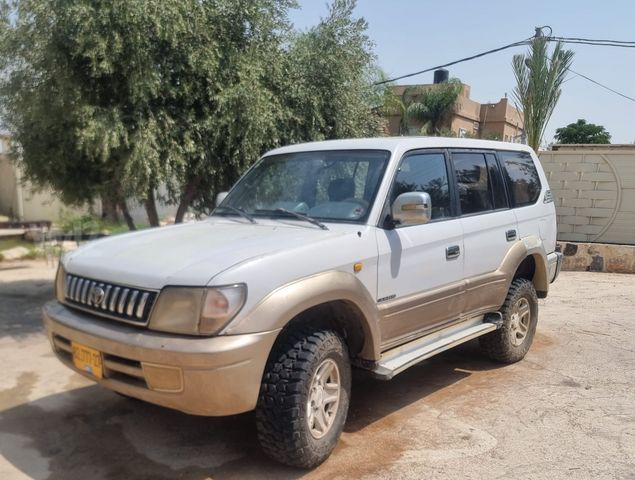 לנד קרוזר Luxury אוט׳ דיזל 8 מק 5 דל 3.0 (125 כ״ס)