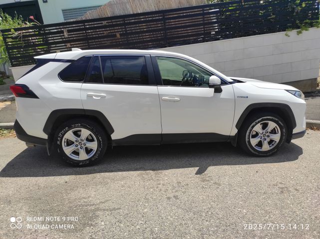 טויוטה RAV4
