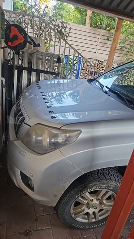 טויוטה לנד קרוזר