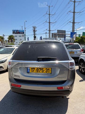 מיצובישי אאוטלנדר