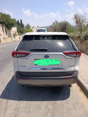 טויוטה RAV4