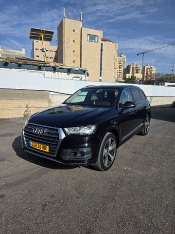 אאודי Q7