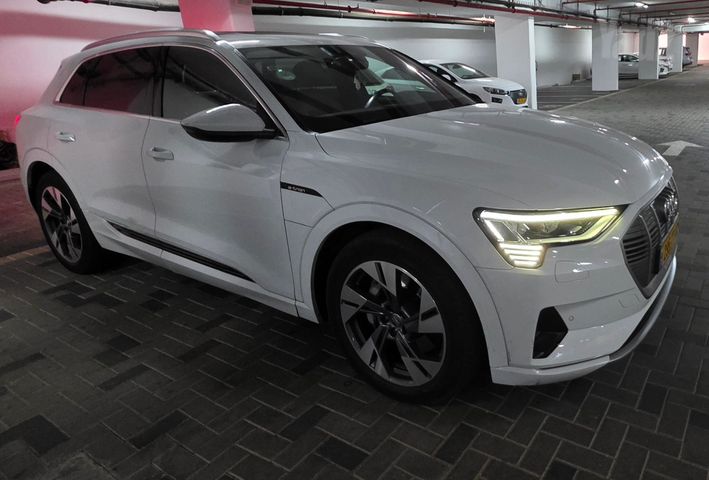 אאודי E-tron