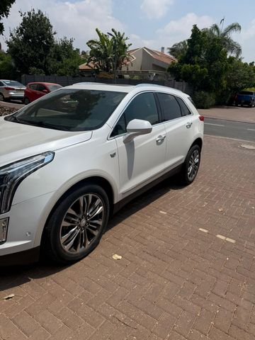 קאדילק XT5
