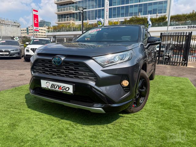 טויוטה RAV4