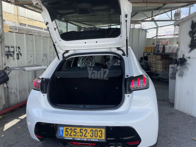 פיג'ו 208