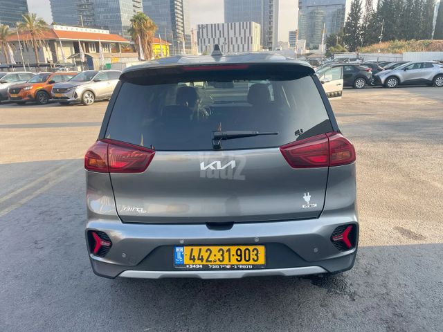קיה נירו פלוס