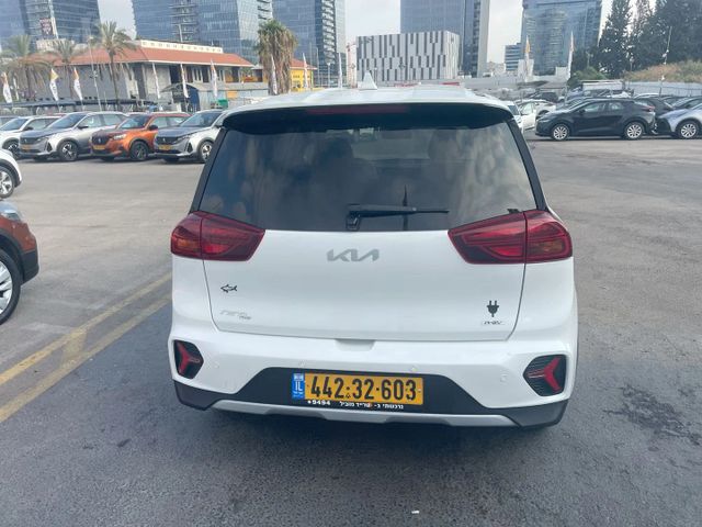 קיה נירו פלוס