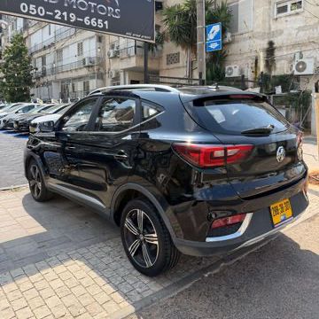 אם ג'י ZS
