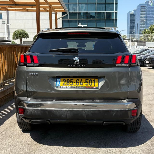 פיג'ו 3008