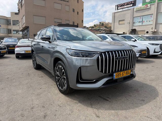 ג'אקו J8