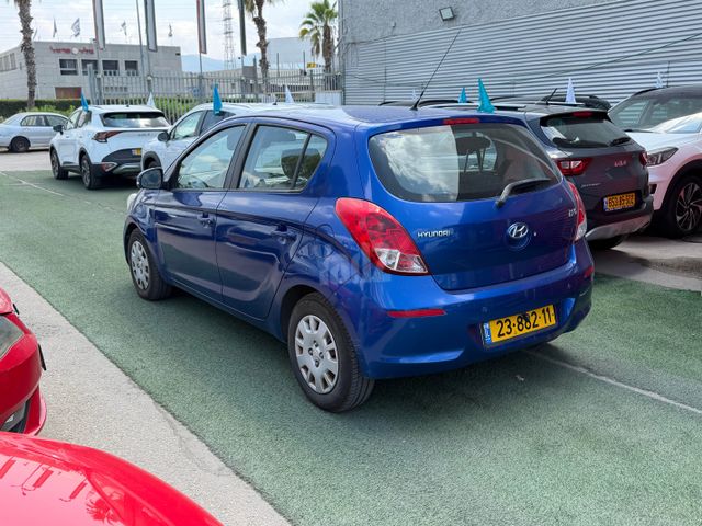 יונדאי i20