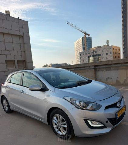 יונדאי i30