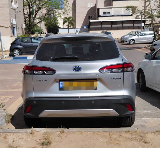 טויוטה קורולה קרוס