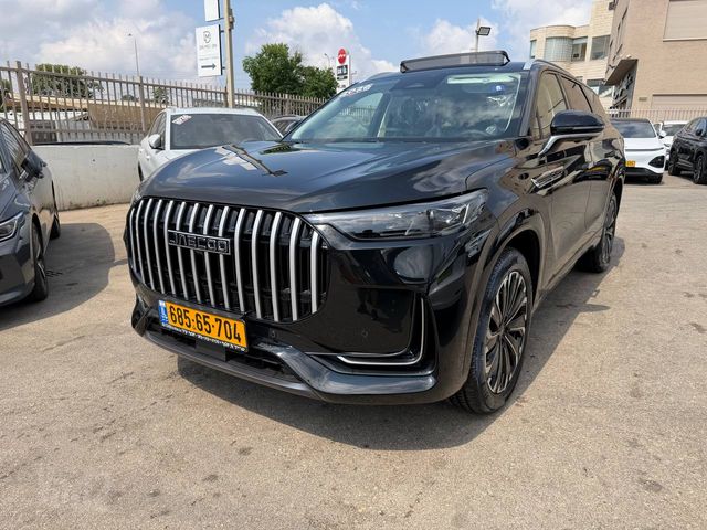 ג'אקו J8