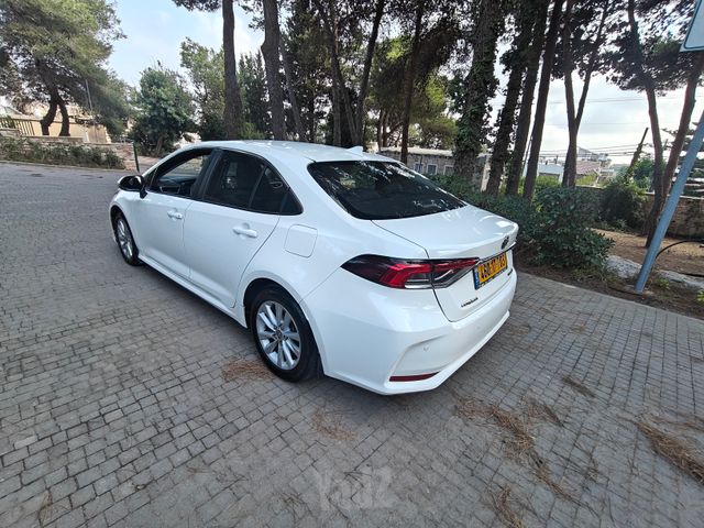 טויוטה קורולה