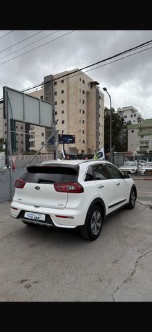 קיה נירו