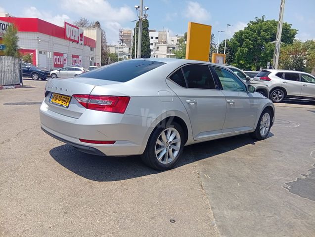 סקודה סופרב