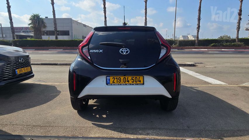 טויוטה אייגו X