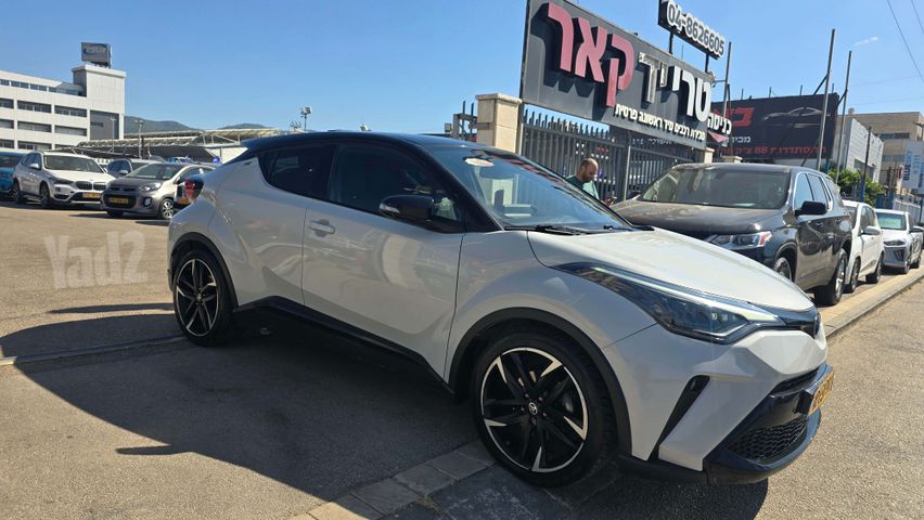 טויוטה C-HR