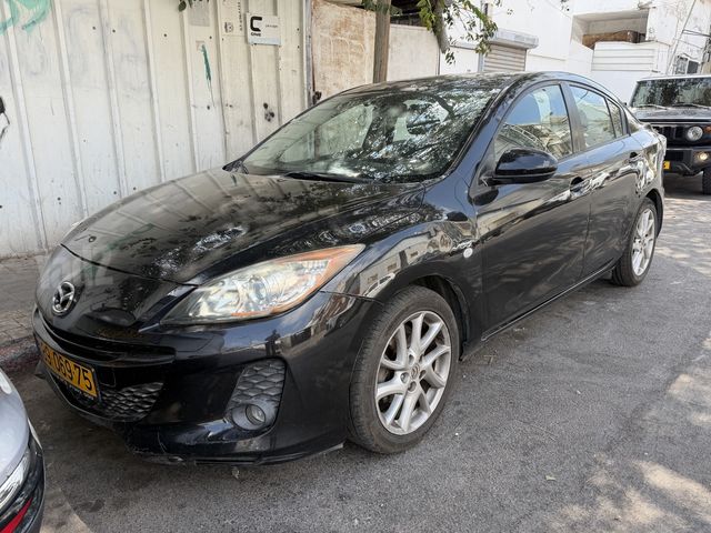 מודעת רכב מאזדה 3