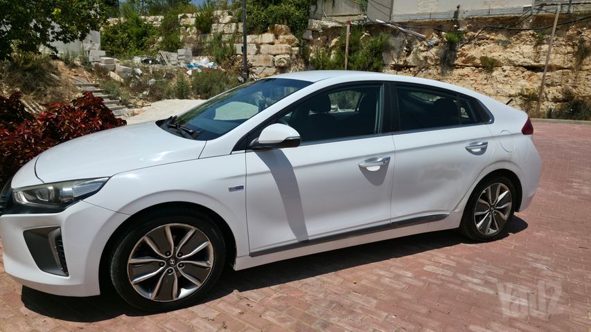 יונדאי איוניק
