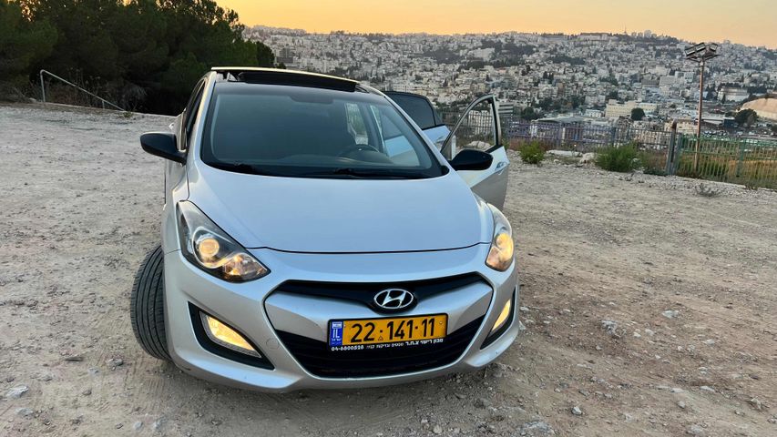 יונדאי i30