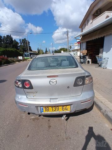 מודעת רכב מאזדה 3