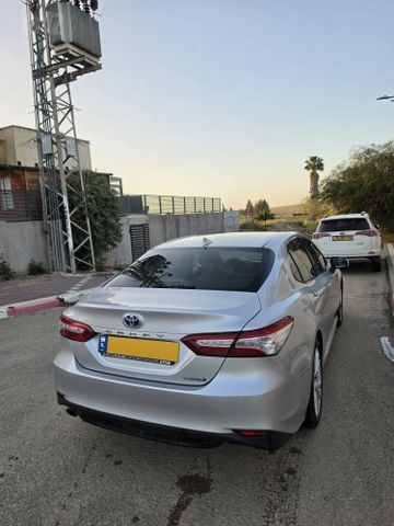 טויוטה קאמרי