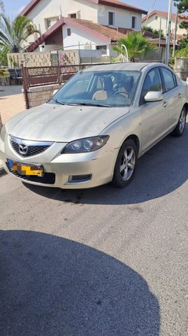 מודעת רכב מאזדה 3
