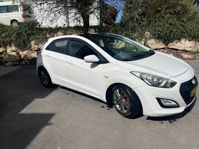 יונדאי i30